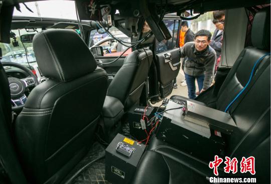 无人驾驶汽车内部 唐娟 摄