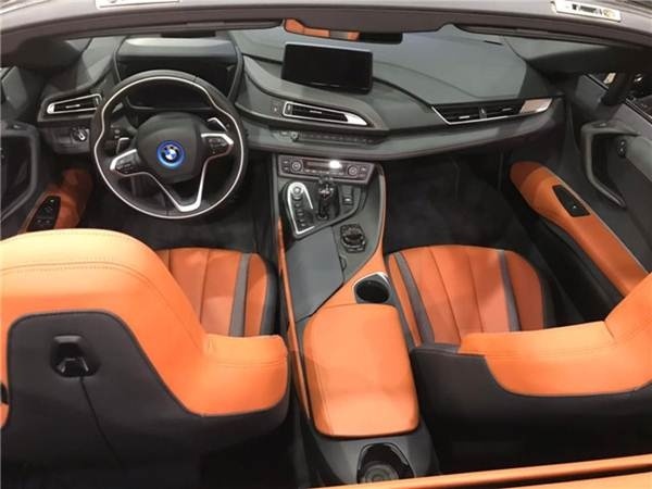 全淅19款欧规版宝马i8敞篷版实拍图解