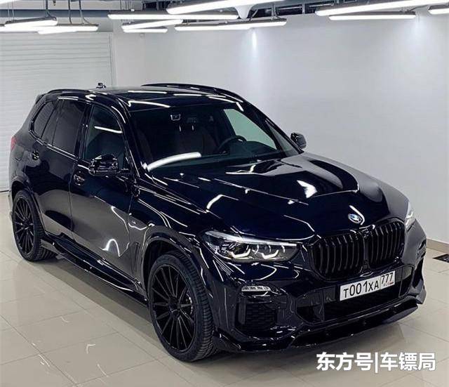 最帅“宝马X5”来了，全黑车身，换上V型8缸引擎，比卡宴还猛