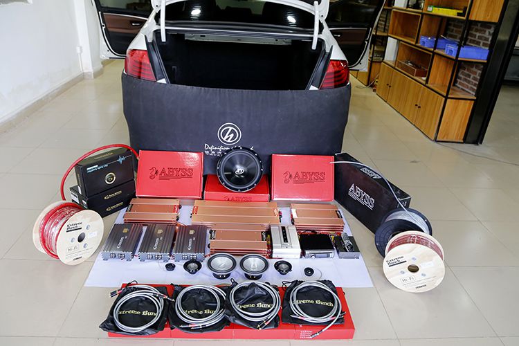 东莞宝马525改装德国德高汽车音响 豪车音响最佳无损音源方案