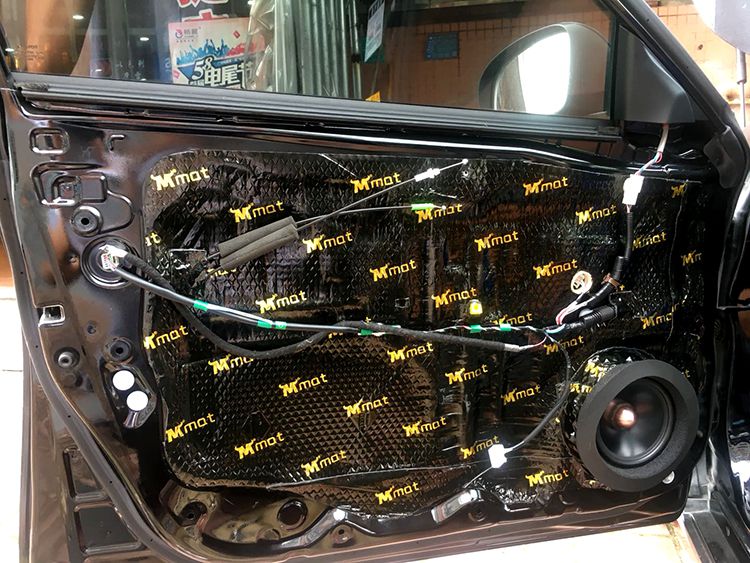 东莞宝马525改装德国德高汽车音响 豪车音响最佳无损音源方案