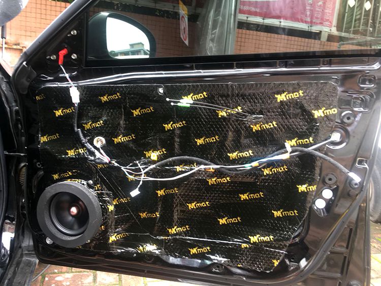 东莞宝马525改装德国德高汽车音响 豪车音响最佳无损音源方案