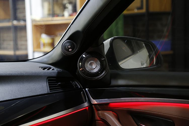 东莞宝马525改装德国德高汽车音响 豪车音响最佳无损音源方案