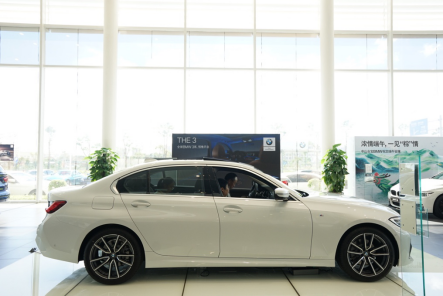 全新宝马3系中山抢先到店 443.png
