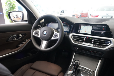 全新宝马3系中山抢先到店 647.png