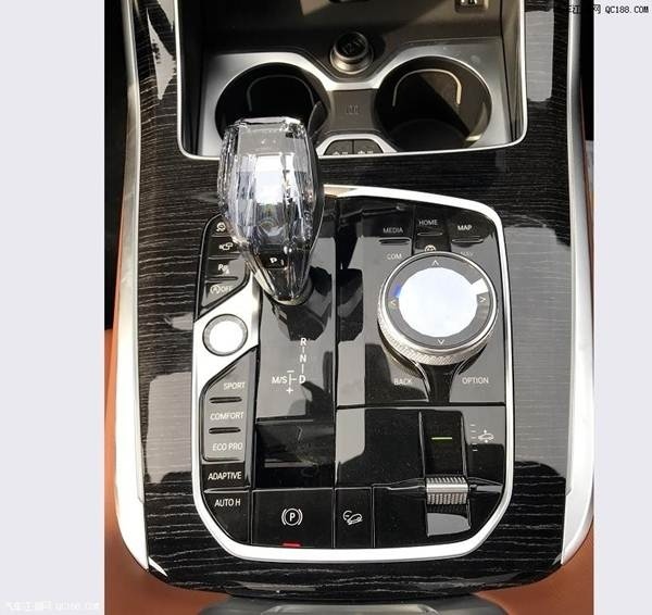 2019款进口加版宝马X7 现车实拍配置解析