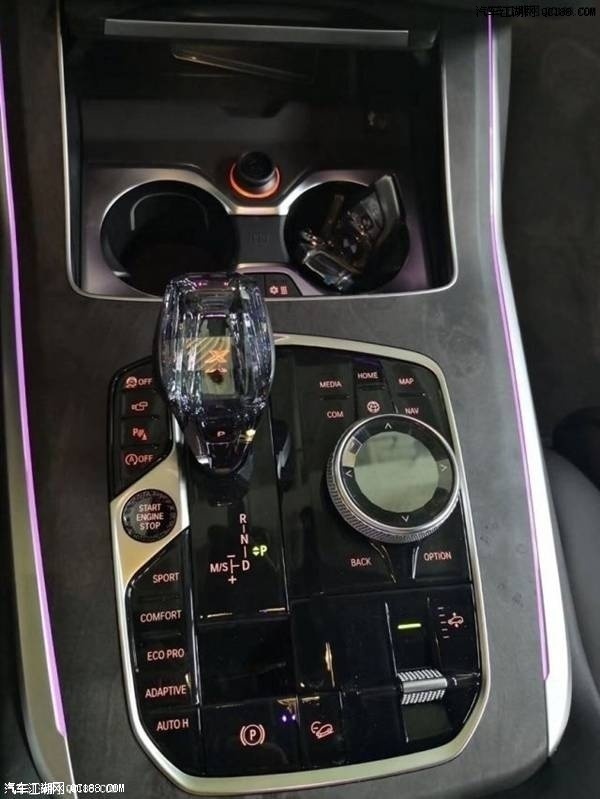 更加霸气 港口宝马X7美规版V8动力体验