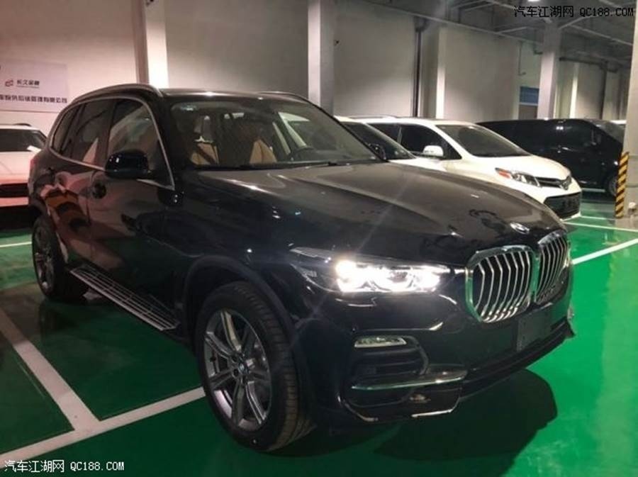 19款墨版宝马X5现车到港最新实拍解析