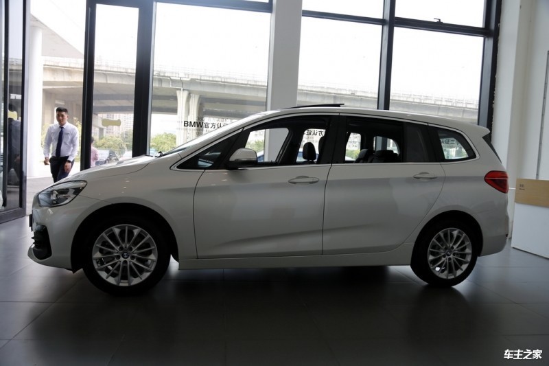 2018款 进口宝马宝马2系多功能旅行车钜惠5.90万元 欢迎上门试驾