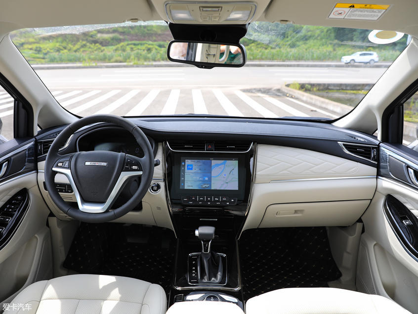 长安汽车2019款科尚