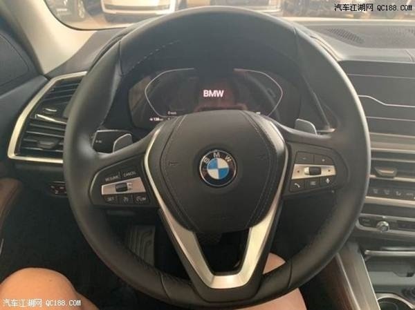 2019款全新墨版宝马X5 顶配越野报价解读