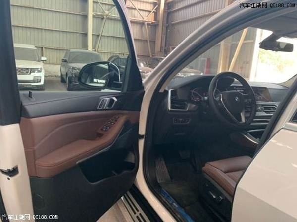 2019款全新墨版宝马X5 顶配越野报价解读