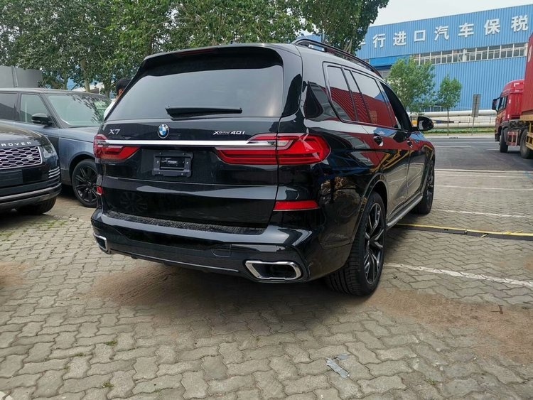 2019款加版宝马x7体验 独具奢华之美